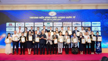 ACT VINH DỰ ĐÓN NHẬN 2 GIẢI THƯỞNG DANH GIÁ